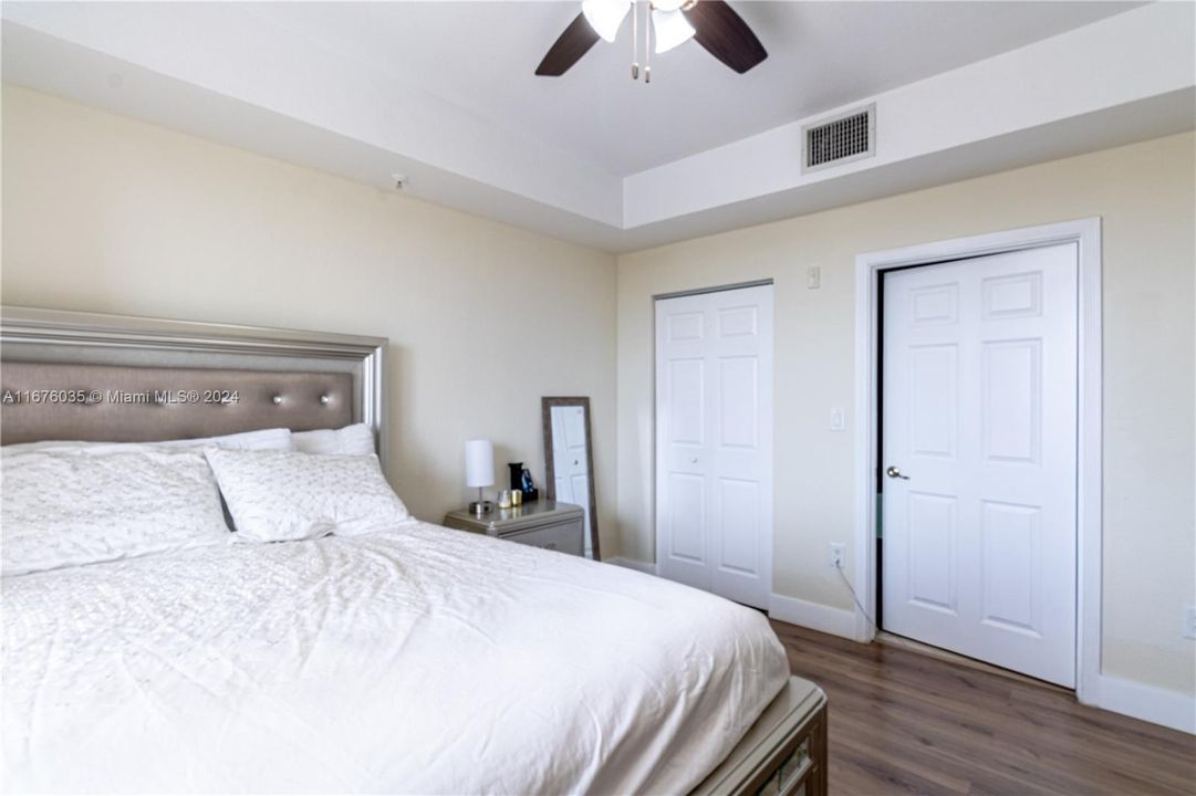 For Sale: $490,000 (2 beds, 2 baths, 1145 Square Feet)