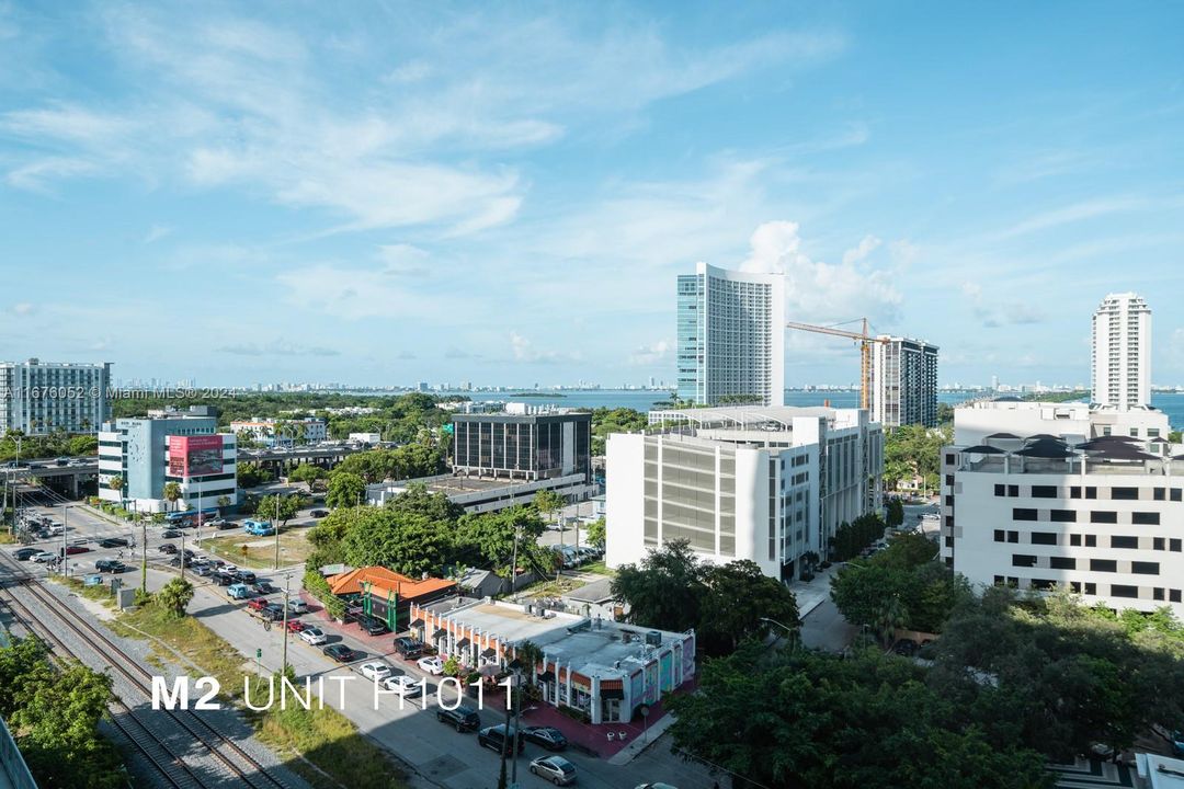 For Sale: $695,000 (2 beds, 2 baths, 1081 Square Feet)