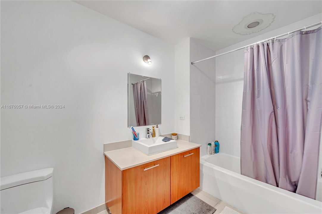 For Sale: $819,000 (2 beds, 2 baths, 1613 Square Feet)