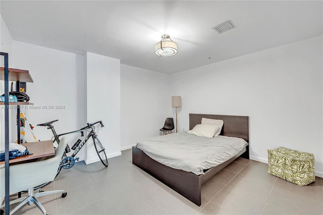 For Sale: $819,000 (2 beds, 2 baths, 1613 Square Feet)