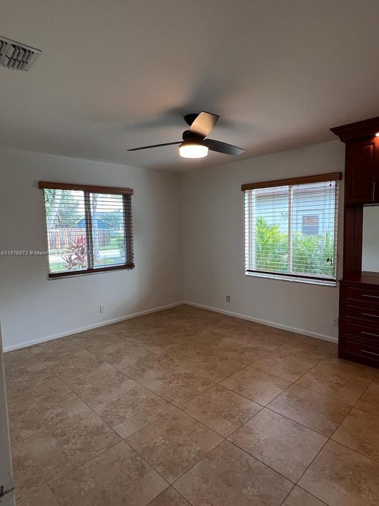 For Rent: $4,250 (3 beds, 2 baths, 1835 Square Feet)