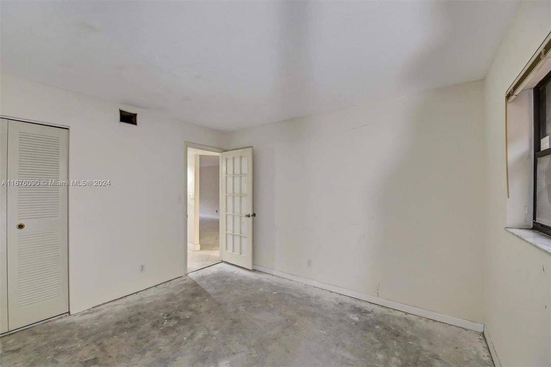 For Sale: $218,000 (2 beds, 2 baths, 1030 Square Feet)