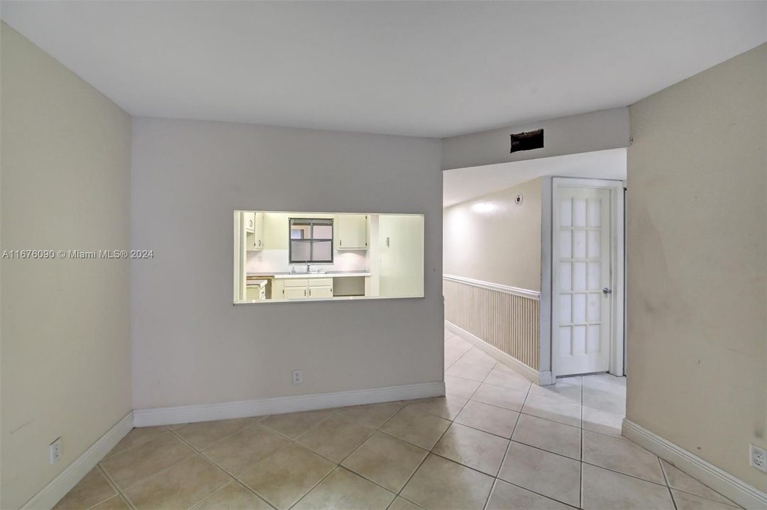 For Sale: $218,000 (2 beds, 2 baths, 1030 Square Feet)