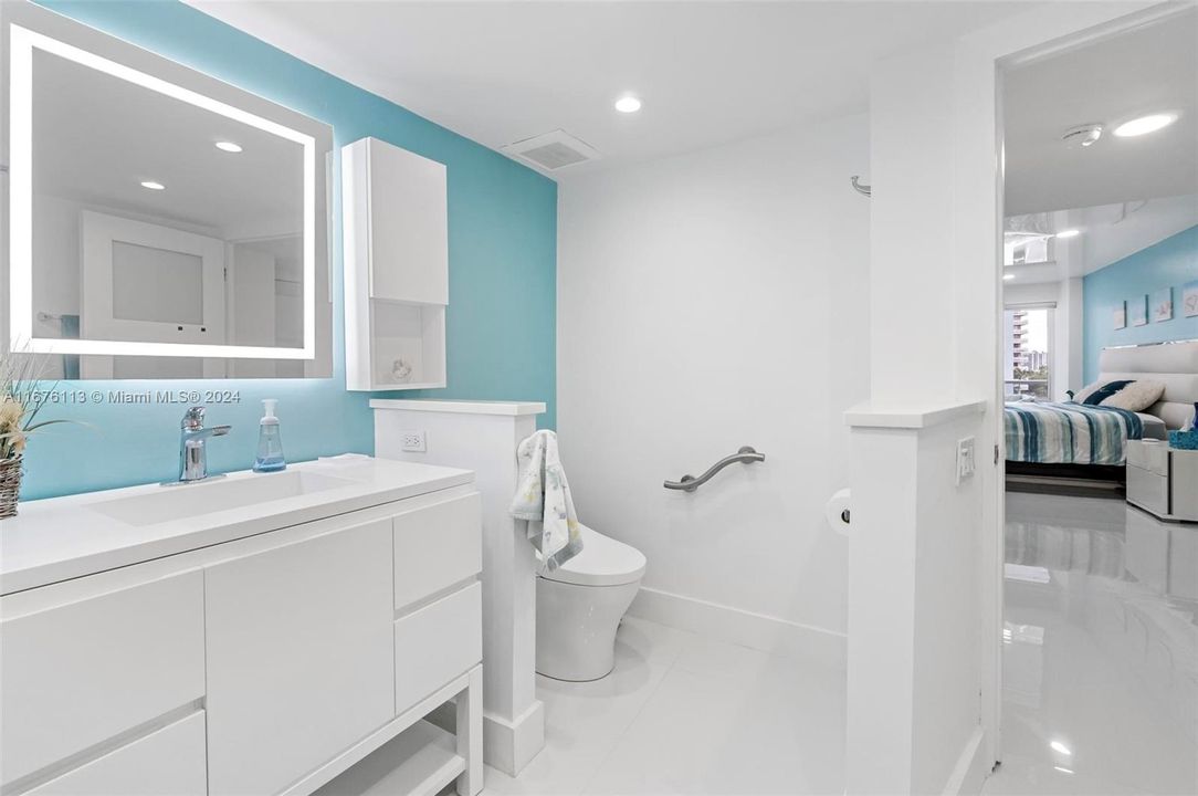 For Sale: $667,000 (1 beds, 1 baths, 1320 Square Feet)