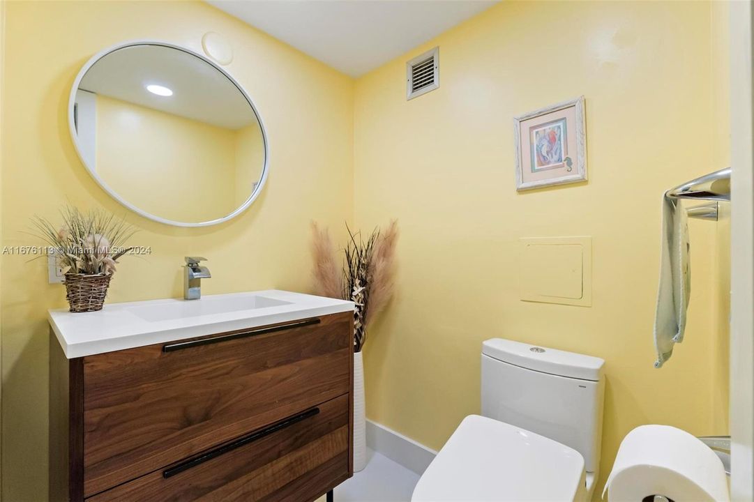 For Sale: $667,000 (1 beds, 1 baths, 1320 Square Feet)