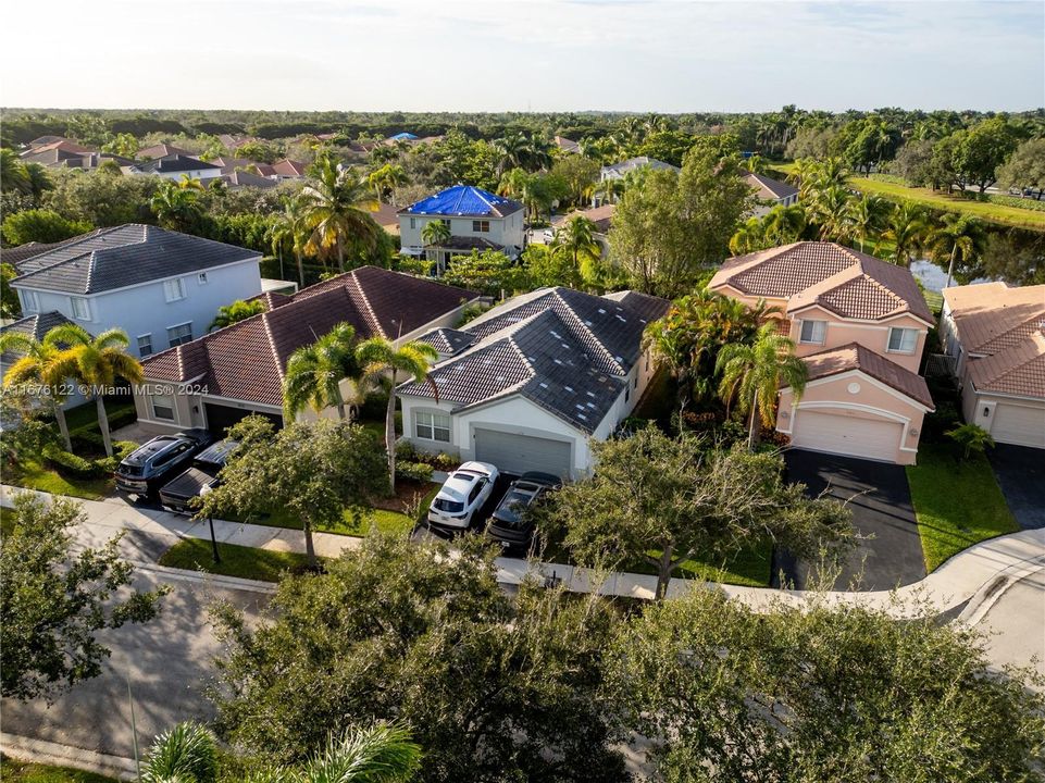 For Sale: $680,000 (3 beds, 2 baths, 1672 Square Feet)