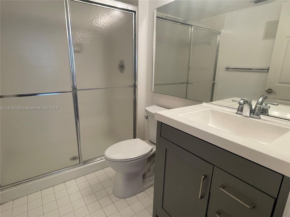 For Sale: $167,000 (2 beds, 2 baths, 1130 Square Feet)