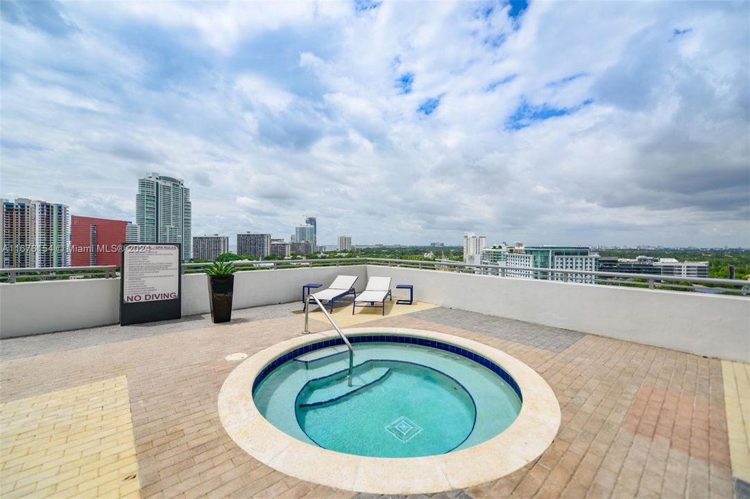 Active With Contract: $6,500 (2 beds, 2 baths, 1356 Square Feet)