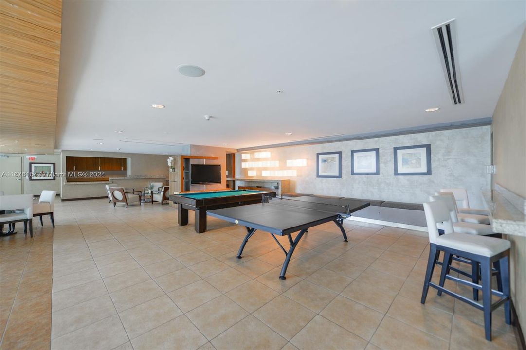 Active With Contract: $6,500 (2 beds, 2 baths, 1356 Square Feet)