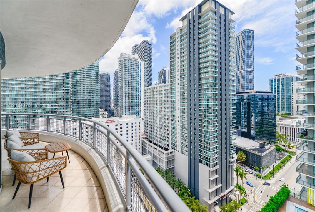 Active With Contract: $6,500 (2 beds, 2 baths, 1356 Square Feet)