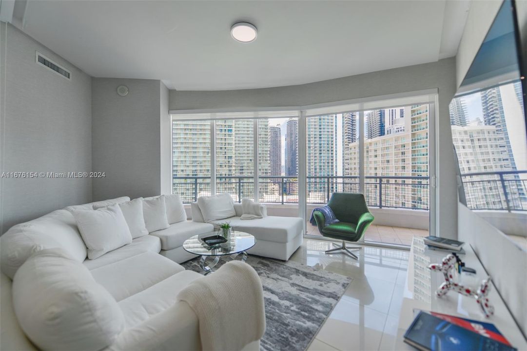 Active With Contract: $6,500 (2 beds, 2 baths, 1356 Square Feet)