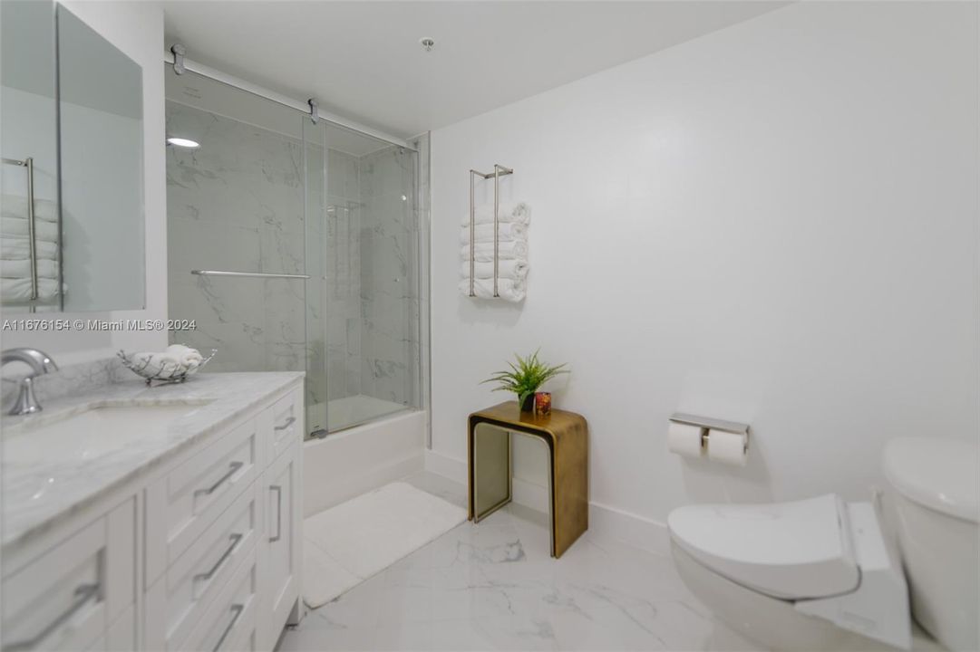 Active With Contract: $6,500 (2 beds, 2 baths, 1356 Square Feet)