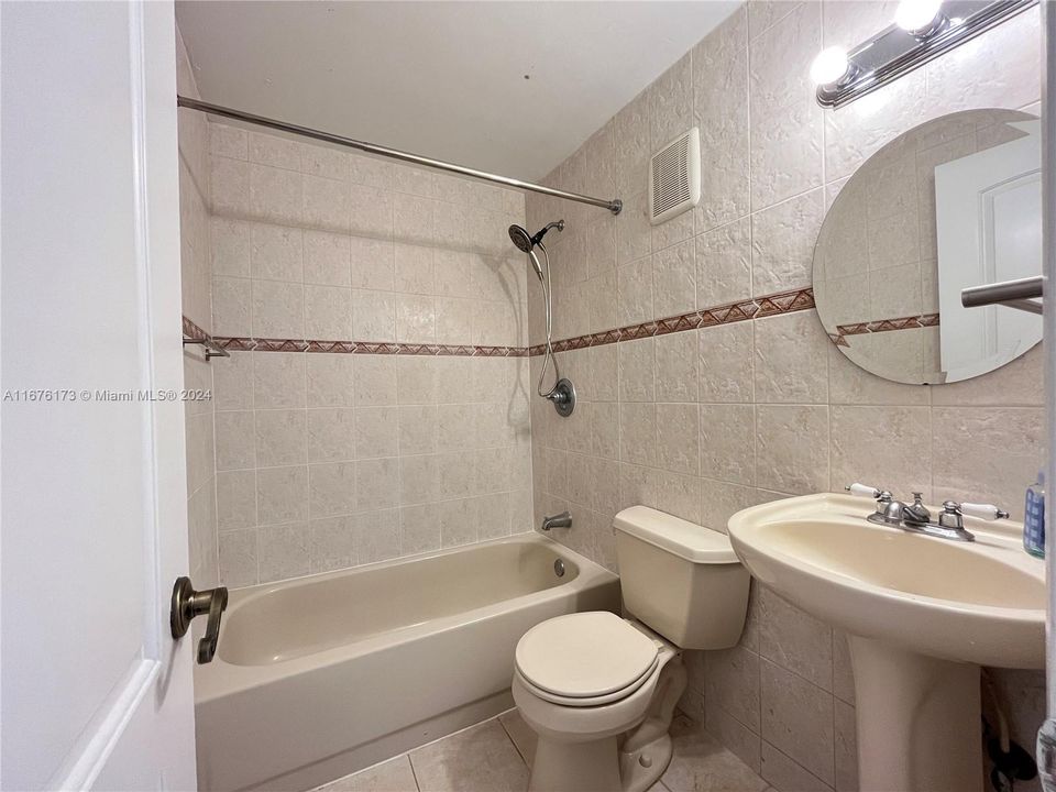 2nd Bathroom