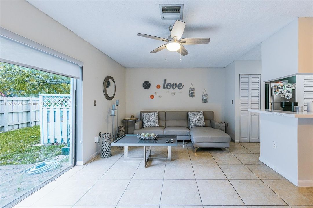 For Sale: $500,000 (3 beds, 2 baths, 1340 Square Feet)