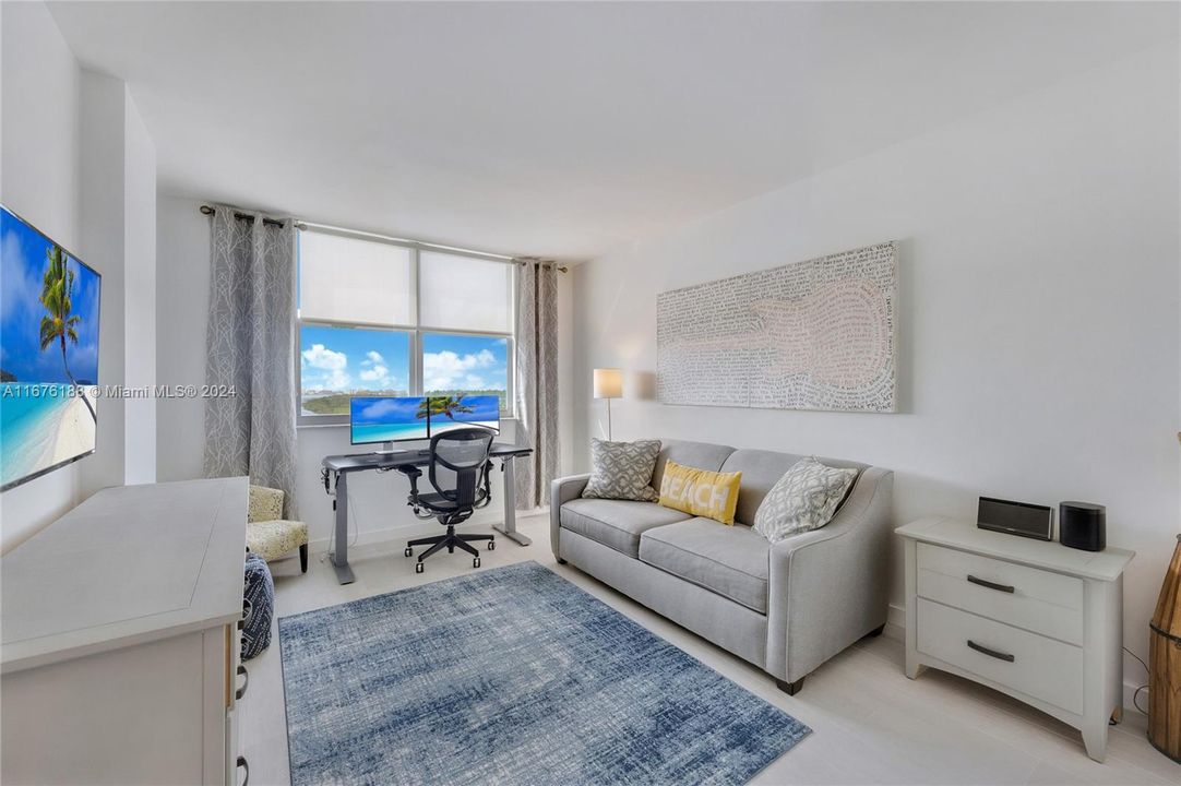 For Sale: $599,990 (2 beds, 2 baths, 1220 Square Feet)