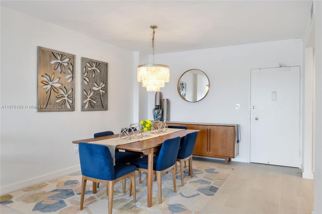 For Sale: $599,990 (2 beds, 2 baths, 1220 Square Feet)