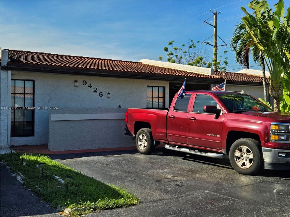 Recently Rented: $3,050 (3 beds, 2 baths, 1144 Square Feet)