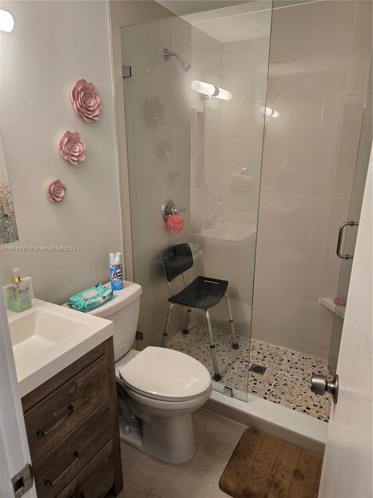 Recently Rented: $3,050 (3 beds, 2 baths, 1144 Square Feet)