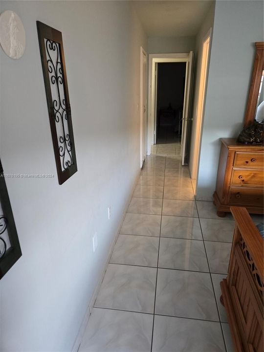 Recently Rented: $3,050 (3 beds, 2 baths, 1144 Square Feet)