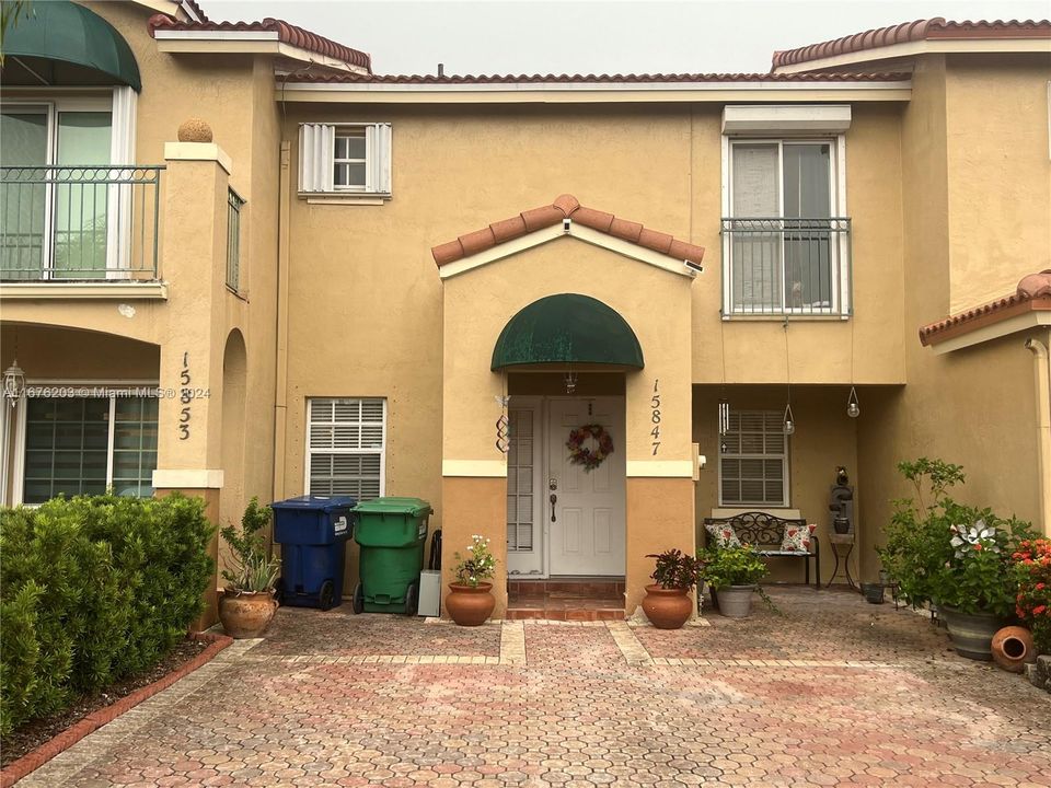 For Sale: $479,000 (3 beds, 2 baths, 1535 Square Feet)