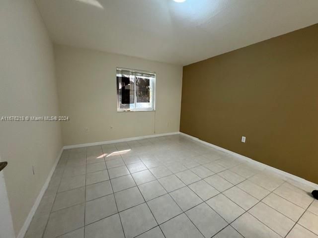 For Rent: $2,700 (2 beds, 2 baths, 1206 Square Feet)