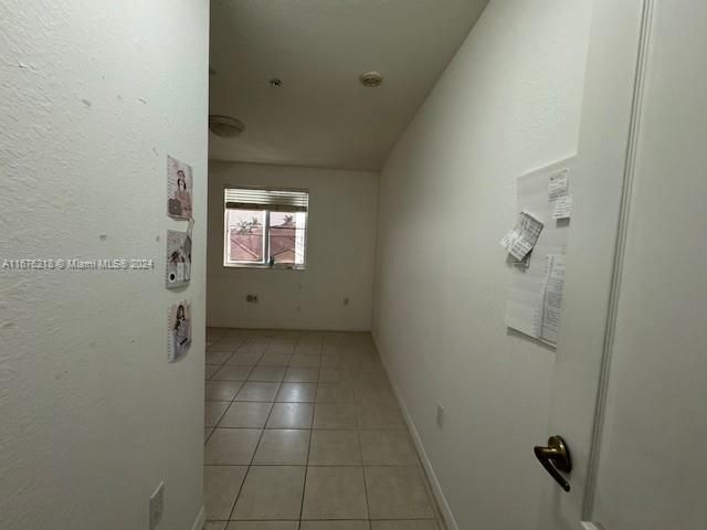 For Rent: $2,700 (2 beds, 2 baths, 1206 Square Feet)