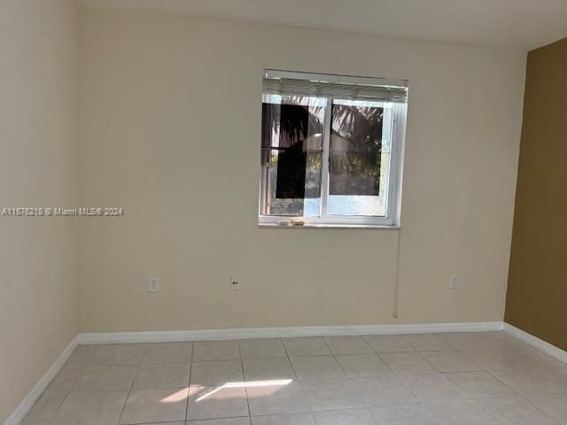 For Rent: $2,700 (2 beds, 2 baths, 1206 Square Feet)