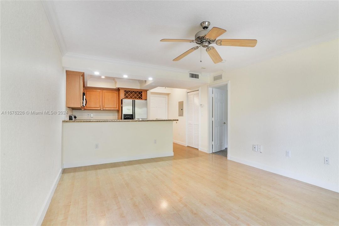 For Rent: $2,150 (1 beds, 1 baths, 625 Square Feet)