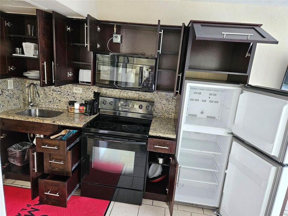 For Sale: $155,000 (0 beds, 1 baths, 360 Square Feet)