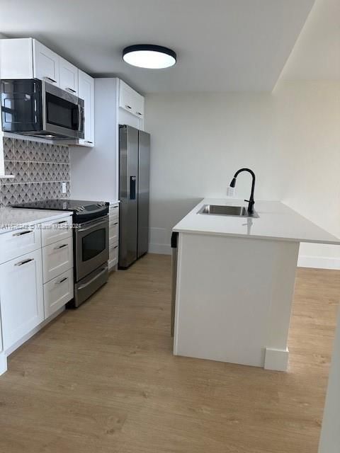 For Sale: $265,000 (1 beds, 1 baths, 763 Square Feet)