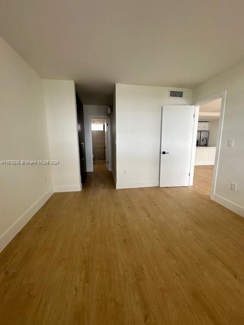 For Sale: $265,000 (1 beds, 1 baths, 763 Square Feet)