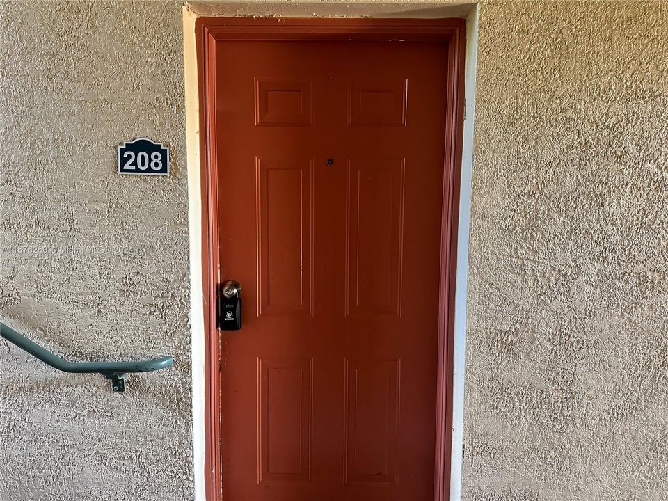 For Rent: $2,850 (3 beds, 2 baths, 1160 Square Feet)