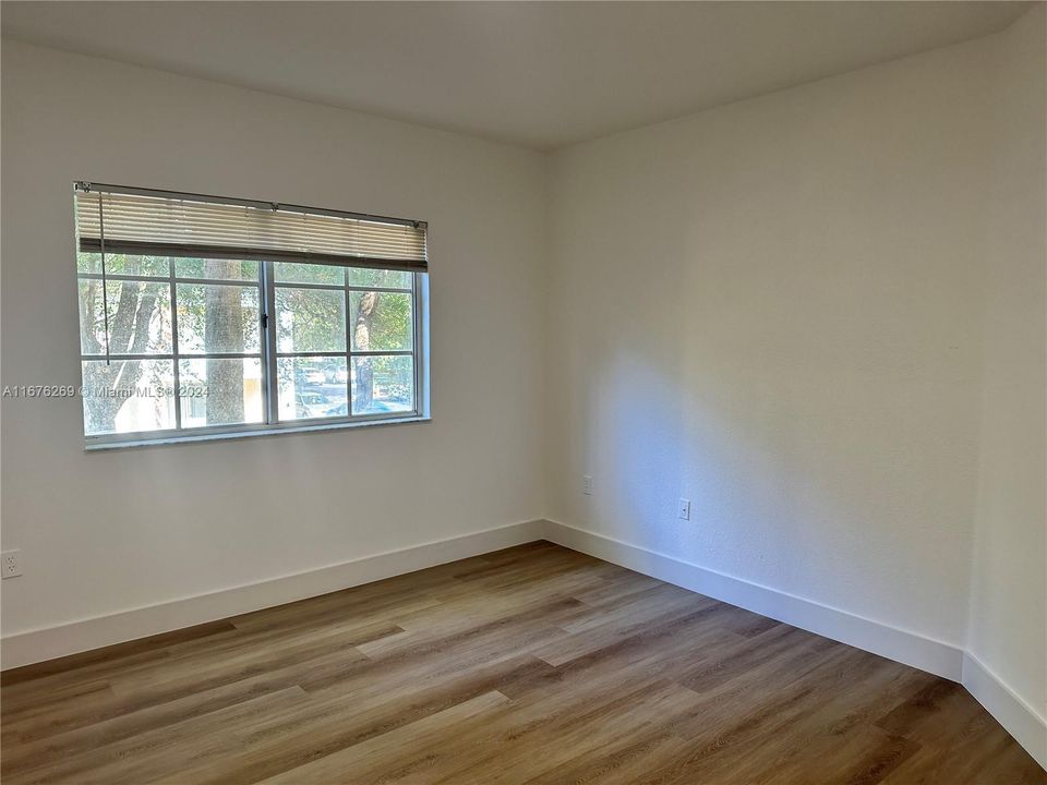 For Rent: $2,850 (3 beds, 2 baths, 1160 Square Feet)