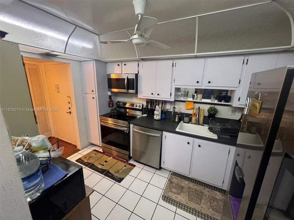 For Sale: $198,000 (2 beds, 2 baths, 1080 Square Feet)