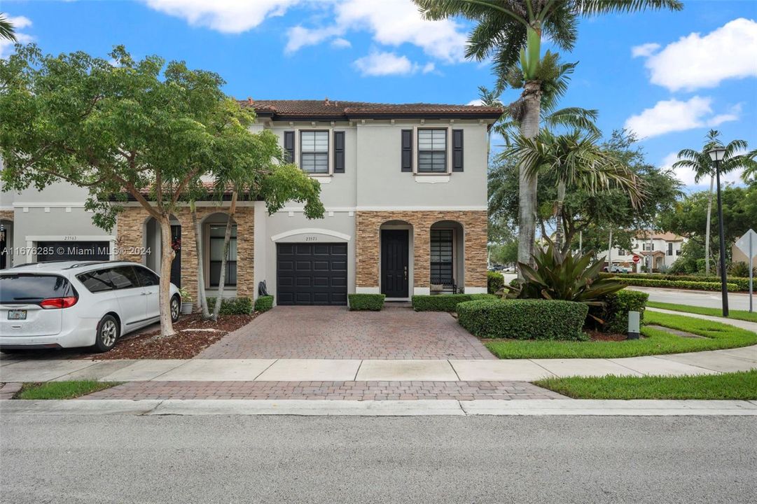 For Sale: $449,000 (3 beds, 2 baths, 1535 Square Feet)