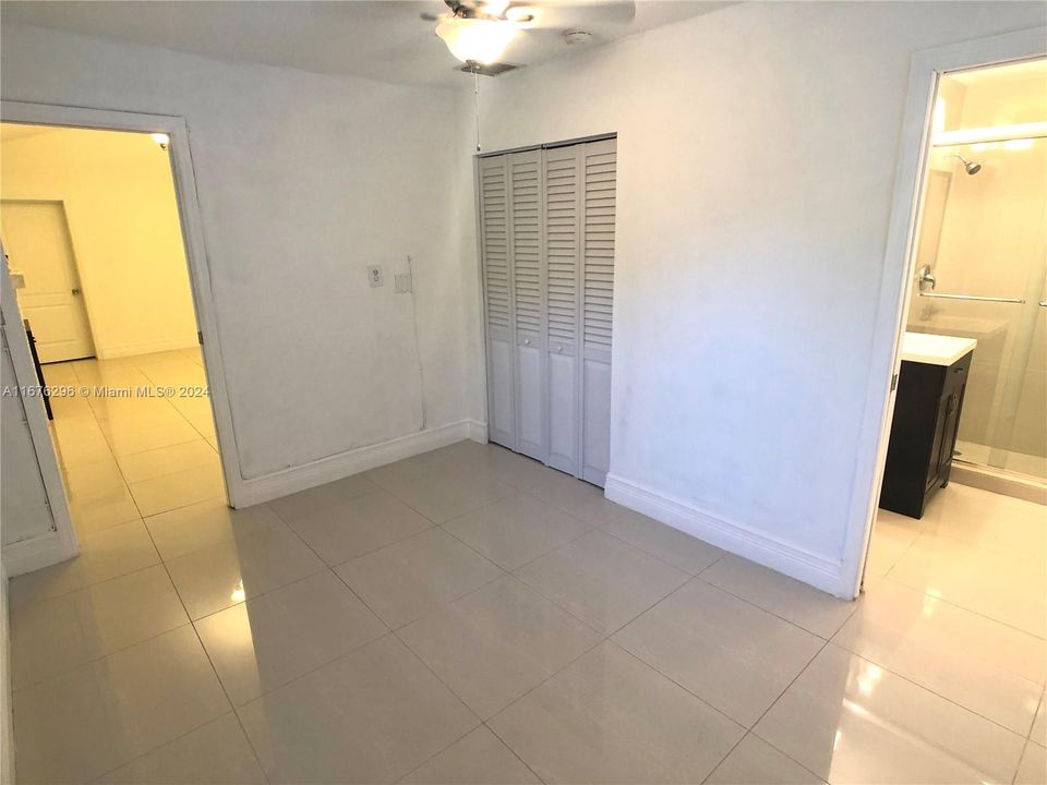 For Rent: $4,300 (3 beds, 2 baths, 1098 Square Feet)