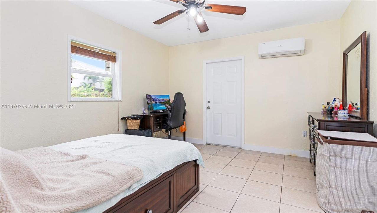 For Sale: $539,900 (4 beds, 2 baths, 2311 Square Feet)