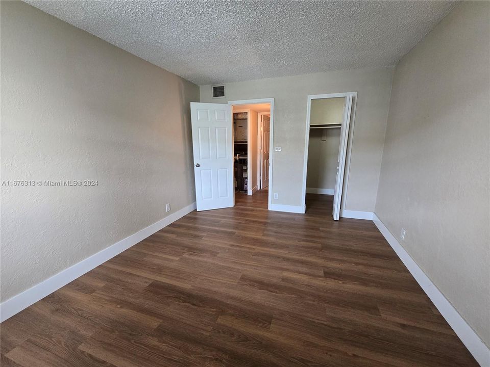 For Rent: $1,800 (1 beds, 1 baths, 598 Square Feet)