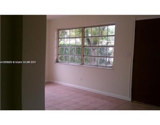 For Rent: $2,750 (3 beds, 2 baths, 1633 Square Feet)