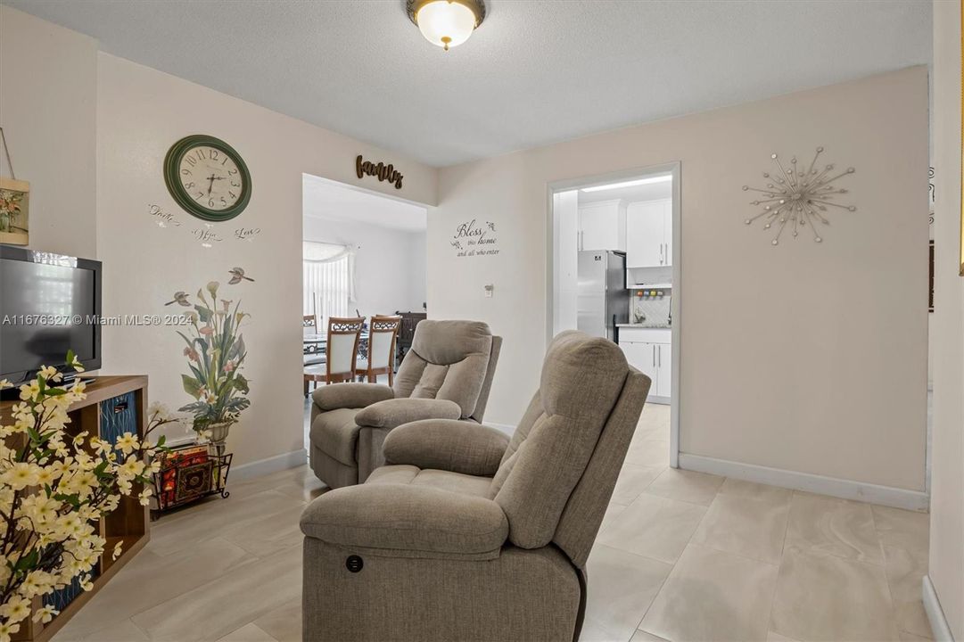 For Sale: $289,500 (3 beds, 2 baths, 0 Square Feet)