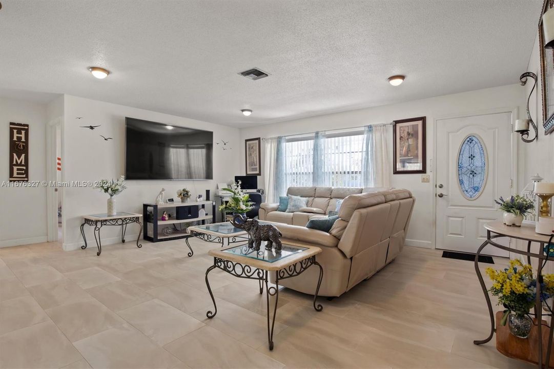 For Sale: $289,500 (3 beds, 2 baths, 0 Square Feet)