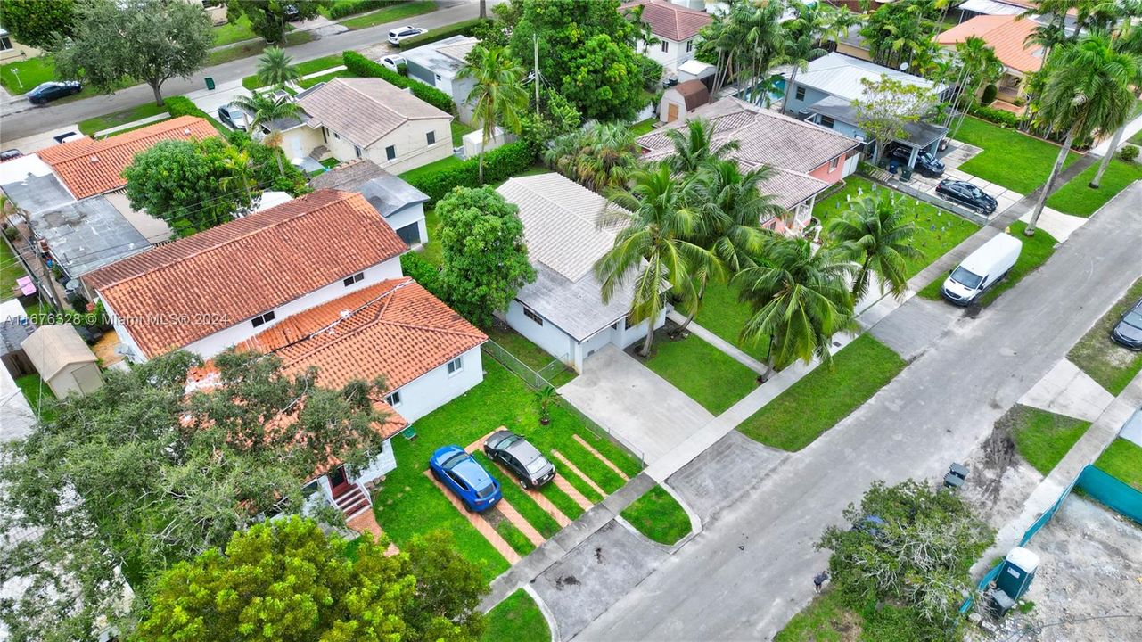 For Sale: $650,000 (3 beds, 2 baths, 1482 Square Feet)