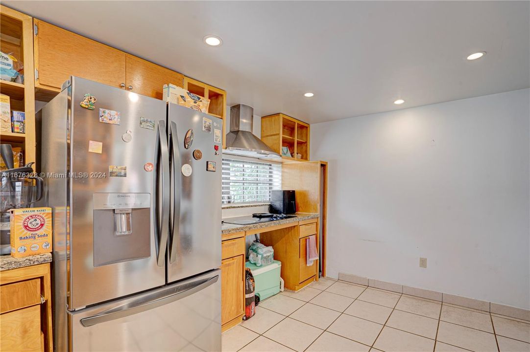 For Sale: $650,000 (3 beds, 2 baths, 1482 Square Feet)