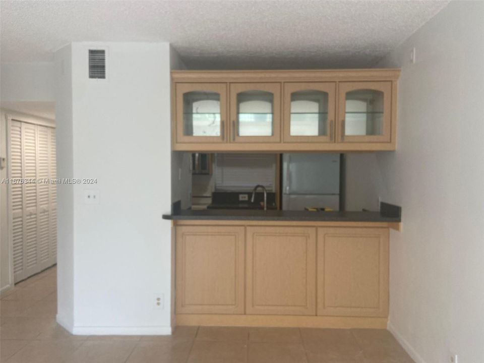 For Rent: $1,800 (2 beds, 2 baths, 767 Square Feet)