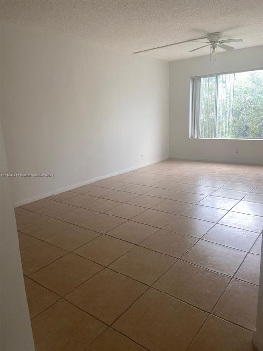 For Rent: $1,800 (2 beds, 2 baths, 767 Square Feet)