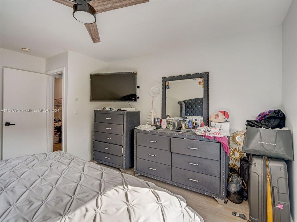 For Sale: $340,000 (3 beds, 1 baths, 1167 Square Feet)