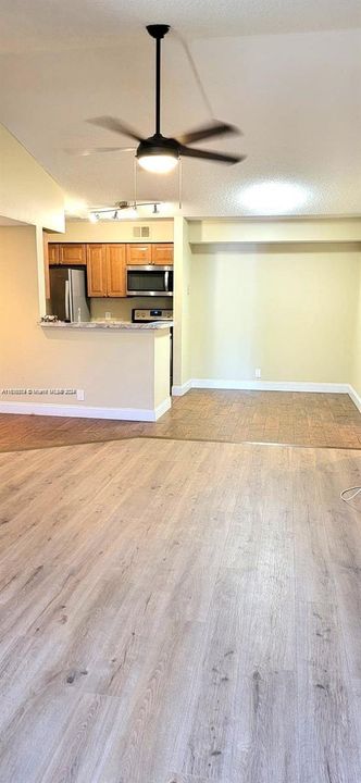 For Rent: $1,875 (1 beds, 1 baths, 805 Square Feet)