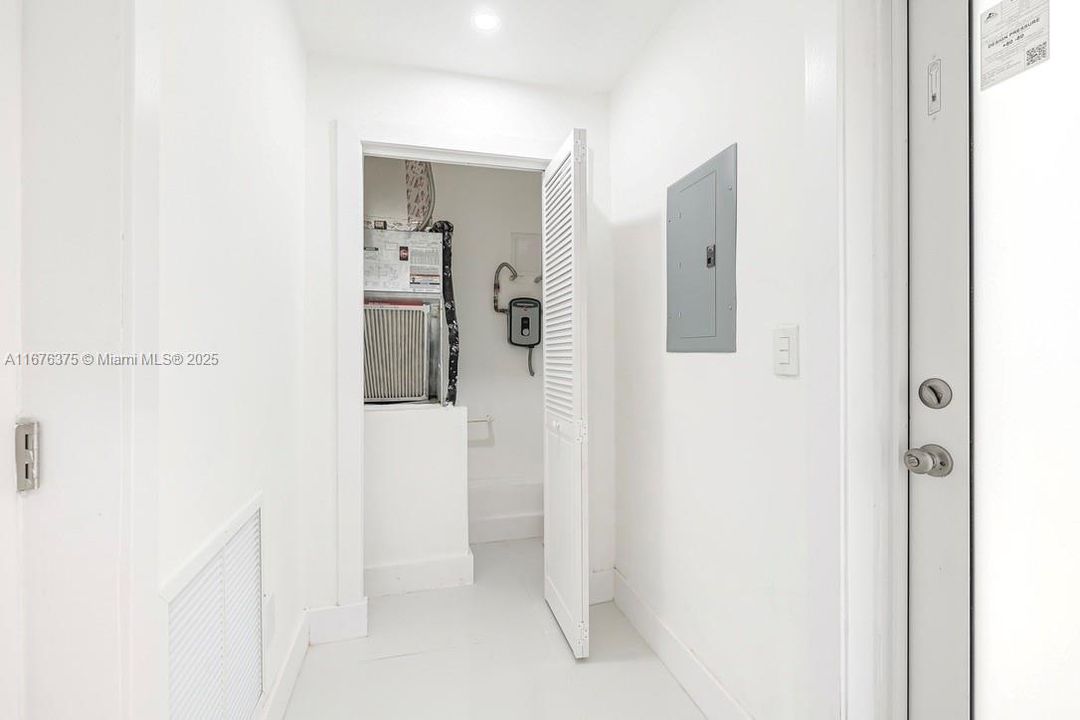 最近售出: $650,000 (0 贝兹, 0 浴室, 0 平方英尺)