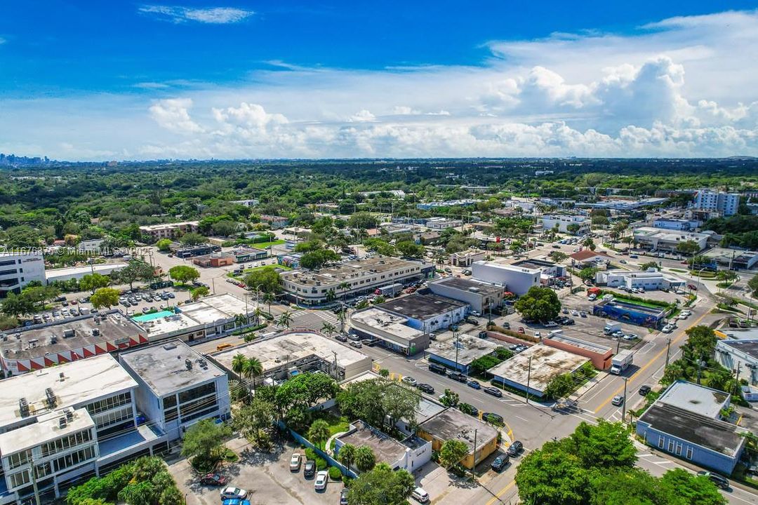 最近售出: $650,000 (0 贝兹, 0 浴室, 0 平方英尺)