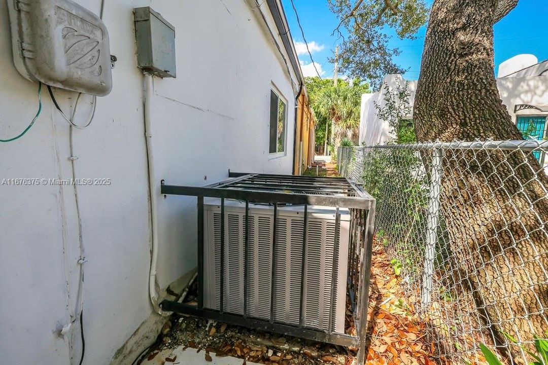 最近售出: $650,000 (0 贝兹, 0 浴室, 0 平方英尺)